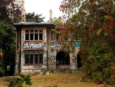 Macarena Urenda acusa abandono de palacios y grandes casonas en Viña del Mar: "El patrimonio no se cuida con discursos"