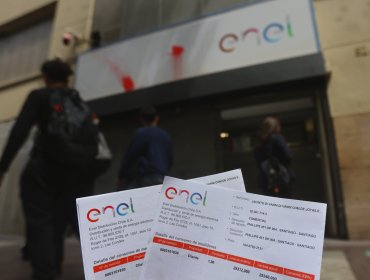 CNE anuncia que cuentas de luz bajarían en un 2% tras precisar error metodológico