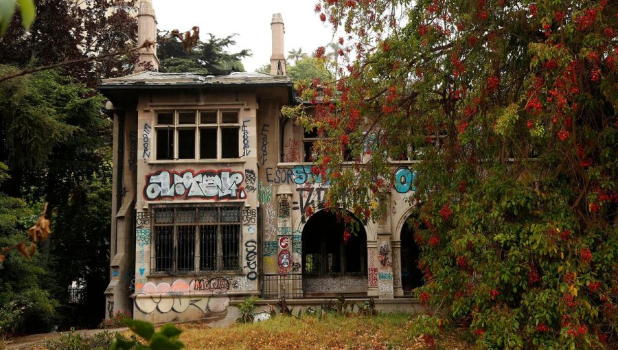 Macarena Urenda acusa abandono de palacios y grandes casonas en Viña del Mar: "El patrimonio no se cuida con discursos"