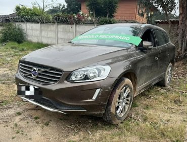 Mujer de 22 años fue detenida por mantener en su domicilio dos autos robados y vinculados a delitos en Villa Alemana y Quilpué