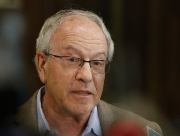 Diputado Hirsch apunta a "malos entendidos" y "desprolijidad" por su salida del equipo de voceros de Jeannette Jara
