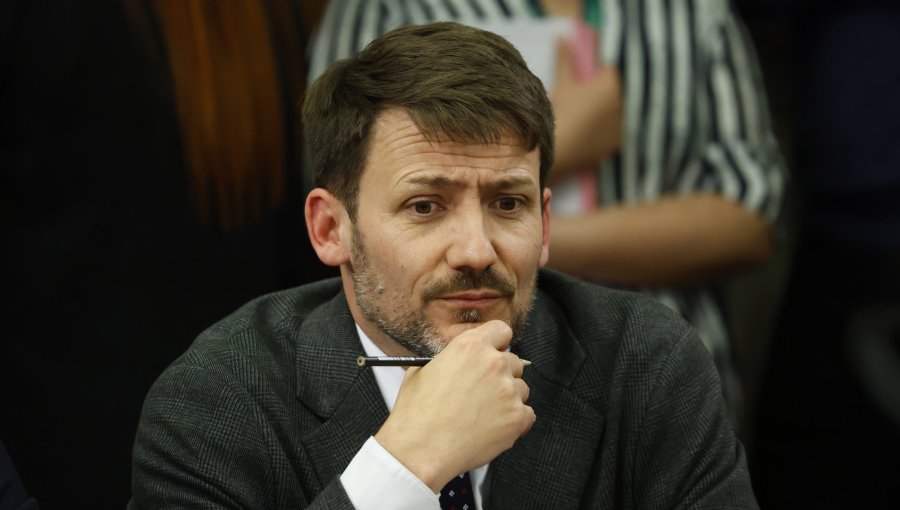 Partido Republicano respalda acusación constitucional en contra del ministro Pardow por error en cuentas de luz