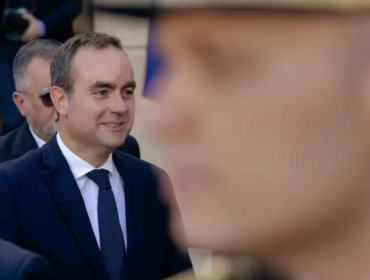 Gobierno de Sébastien Lecornu sobrevive a dos mociones de censura gracias al apoyo parcial del Partido Socialista