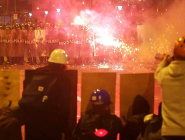 Violentas manifestaciones contra el Gobierno y el Congreso peruano dejan un muerto y más de un centenar de heridos en Lima