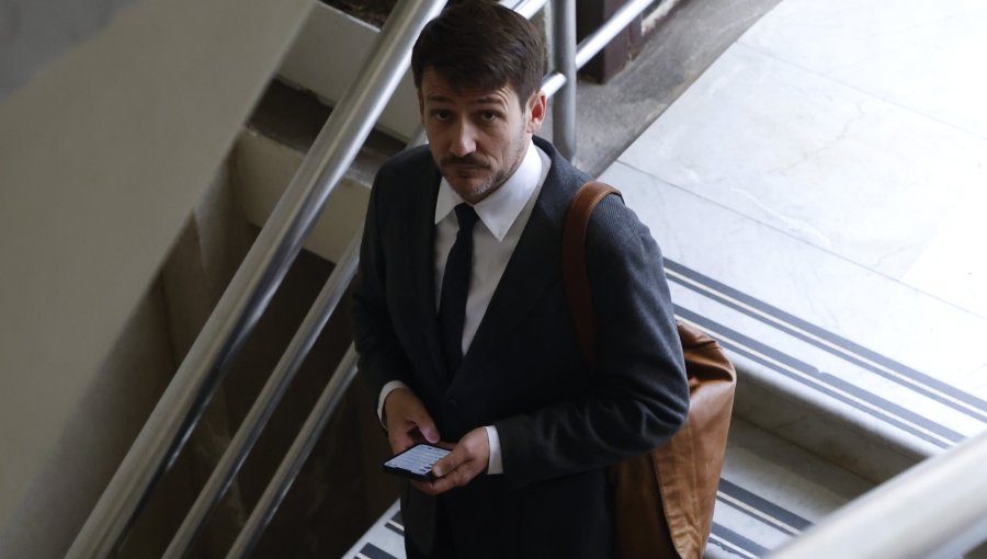 Ministro Pardow responde a Jara por presionar su salida: "Es su opinión y es válida"