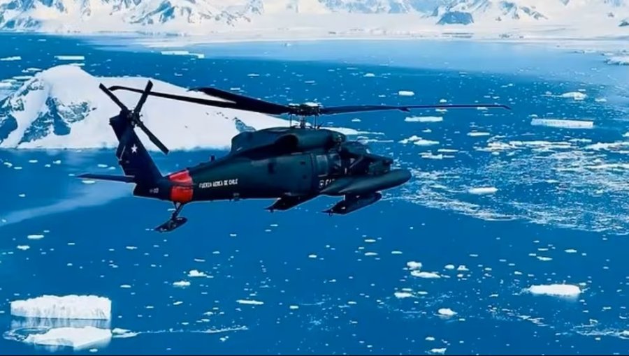 Restablecen contacto con helicóptero de la FACh extraviado en sector de Campos de Hielo Sur