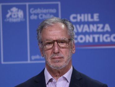 García asume como biministro de Economía y Energía con mandato de "compensar a las familias" por error en tarifas eléctricas