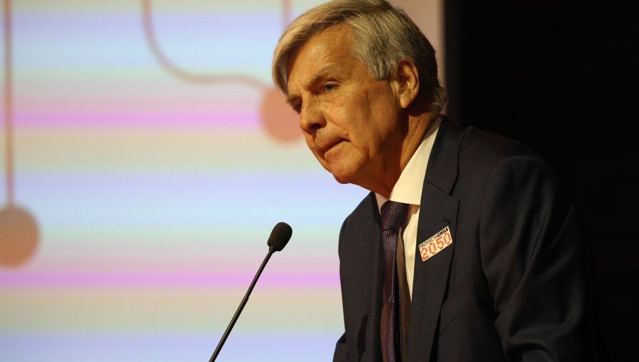 Harold Mayne-Nicholls acusa que “las compañías eléctricas sabían que estaban cobrando demás”