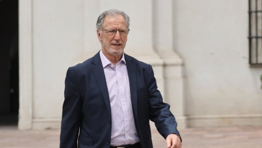 Cuentas de luz: Biministro de Energía y Economía da un giro y ahora no descarta ley corta para devolver cobros