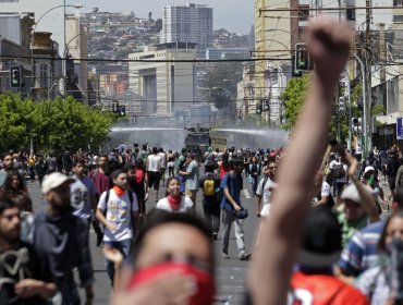 Informe de Fiscalía devela que, fuera de Santiago, en la región de Valparaíso fue donde más delitos se cometieron en el estallido social