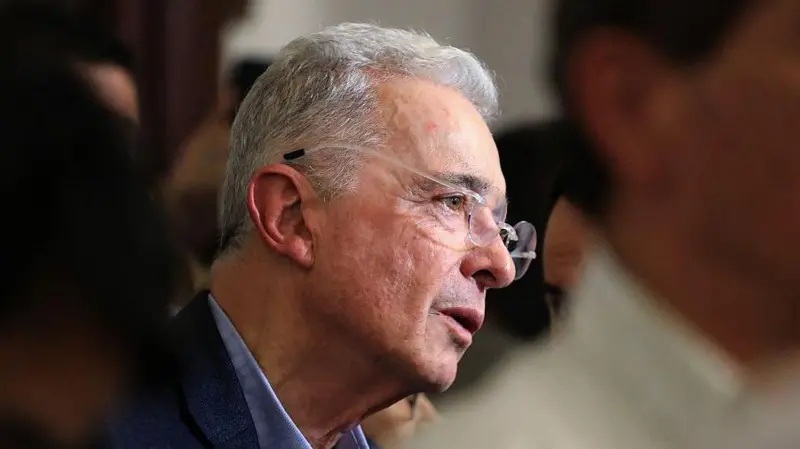 Tribunal Superior de Bogotá absuelve al expresidente Uribe de los delitos de soborno de testigos y fraude procesal