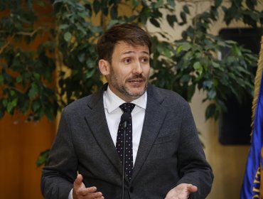 FA considera "desmedida" la opción de reactivar la acusación constitucional contra el exministro Pardow