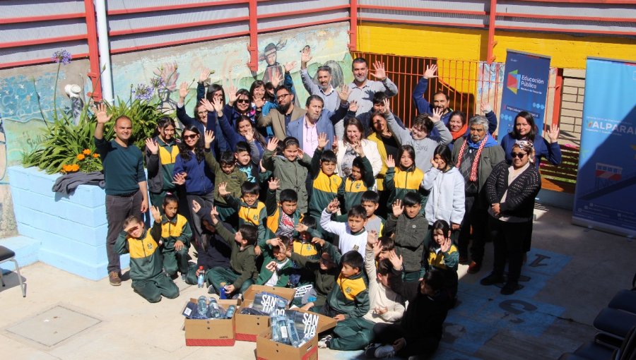 Escolares de Valparaíso potenciarán el deporte gracias a donación de implementos utilizados en los Panamericanos 2023