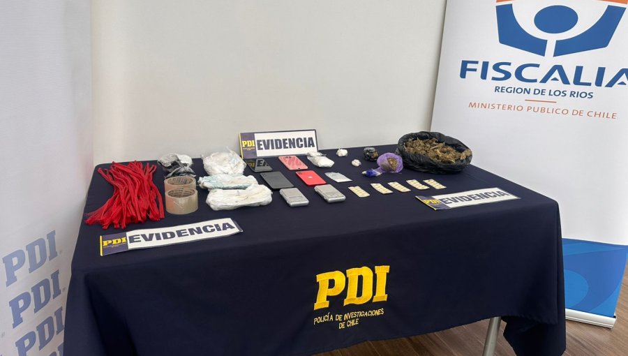 Capturan a tres extranjeros que ingresaban drogas a la cárcel de Valdivia mediante “pelotazos”