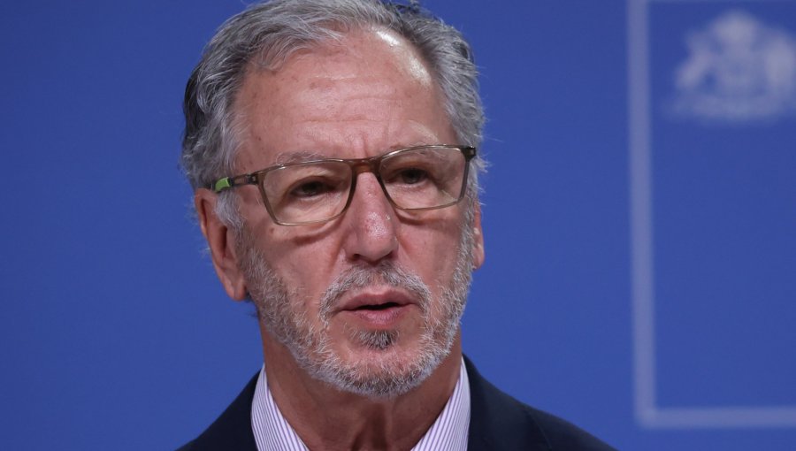 Biministro de Economía y Energía confirmó que Pardow fue informado en 2024 sobre error tarifario de Transelec