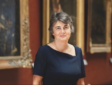 Directora del Louvre admite fallas de seguridad en el robo de las joyas: "La debilidad del museo es conocida"