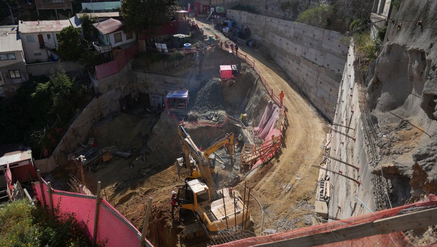14% de avance presentan obras físicas del conjunto habitacional que beneficiará a 70 familias del cerro Merced de Valparaíso