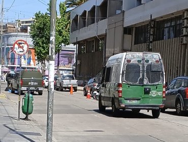 Dos procedimientos por objetos sospechosos generaron un fuerte despliegue policial en arterias de Viña del Mar y Valparaíso