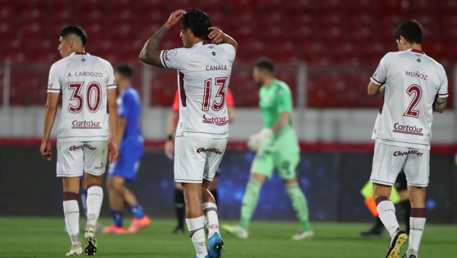 Presidente de Lanús disparó por bus apedreado por hinchas y penal favorable a la U