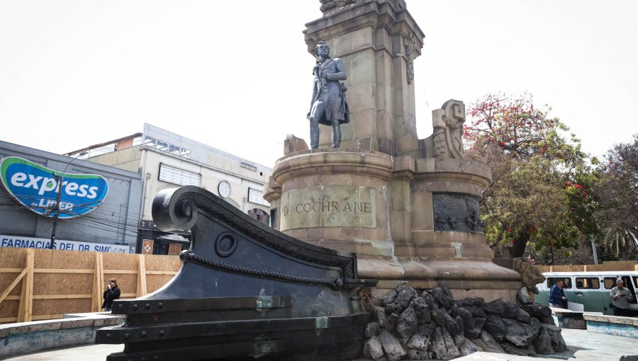 Dan inicio a las obras de mejoramiento del Monumento Lord Cochrane de Valparaíso