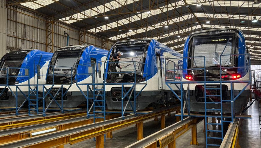Presentan los cinco nuevos trenes que reforzarán la flota del Tren Limache - Puerto: capacidad se incrementará 20% en hora punta