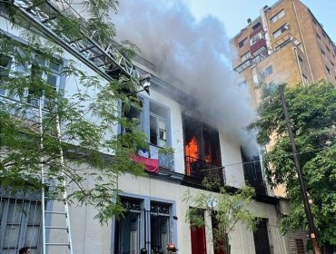 Explosión de cilindro de gas habría provocado incendio en cité del barrio Yungay