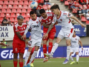 Unión La Calera apabulló a Ñublense y tomó distancia con la zona de descenso