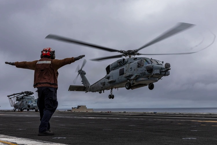 Helicóptero y caza del portaaviones Nimitz de EE.UU. se estrellaron en Mar de China: tripulaciones fueron rescatadas