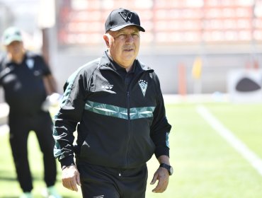 DT de Wanderers confía en que mejorarán al volver a Valparaíso: "Ahí el equipo aparece"
