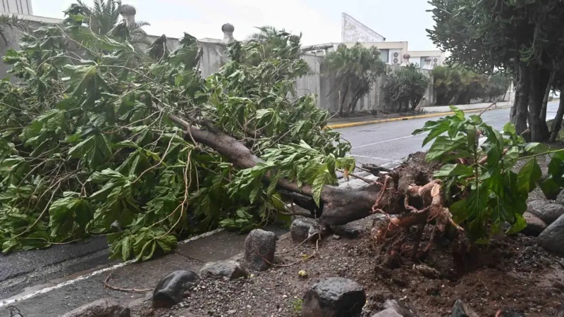 Melissa se dirige a Cuba como huracán de categoría 3 tras dejar una estela de devastación en Jamaica