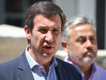 Presidente de la UDI plantea que Jara prefiere pasar a segunda vuelta con "cualquiera menos con Matthei"