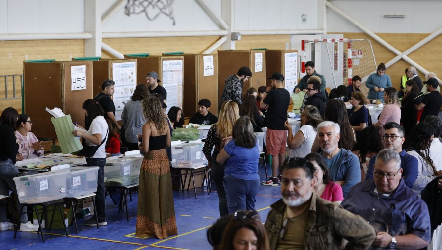 Elecciones en la región de Valparaíso: cerca de 1,7 millones de personas podrán votar en los 215 locales habilitados en las 38 comunas
