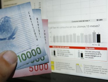 La Cruz busca reunir casos y presentar una demanda colectiva contra las empresas eléctricas por alzas en cuentas de la luz