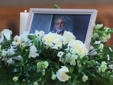 Héctor Noguera es velado en el templo del Campus Oriente de la UC y su funeral se realizará este jueves