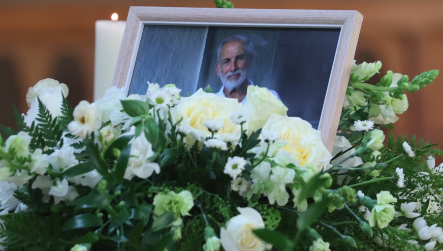 Héctor Noguera es velado en el templo del Campus Oriente de la UC y su funeral se realizará este jueves