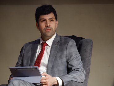 Coordinador económico de Kaiser explica recorte de US$15 mil millones: reducción de ministerios y de programas "socialistas"