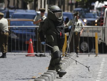 Bolsa de Santiago fue evacuada durante operativo: presunto elemento explosivo llevaba décadas en una bóveda