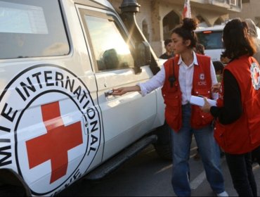 Hamás entrega los cuerpos de dos rehenes a Israel que ahora trabaja en la identificación de los restos