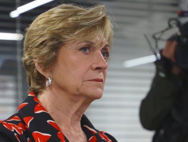 Matthei calificó de "completamente ridícula" la propuesta de Kast de que migrantes irregulares paguen su expulsión del país