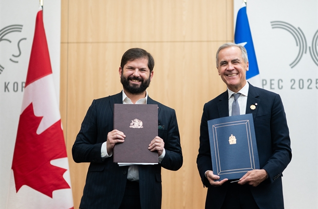 Presidente Boric y Primer Ministro de Canadá actualizaron acuerdo entre ambos países