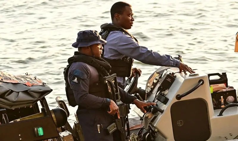 Por qué Trinidad y Tobago defiende el despliegue militar de Trump en el Caribe y cómo eso tensa sus relaciones con Venezuela