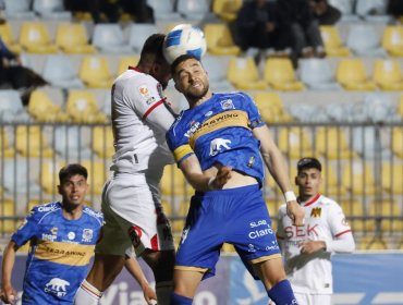 Everton y Unión Española igualaron sin goles en duelo de complicados en Viña del Mar