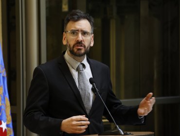 Senador De Rementería barre con la gestión alcaldicia de Jorge Sharp: "Nunca se tomó en serio recuperar el centro de Valparaíso"