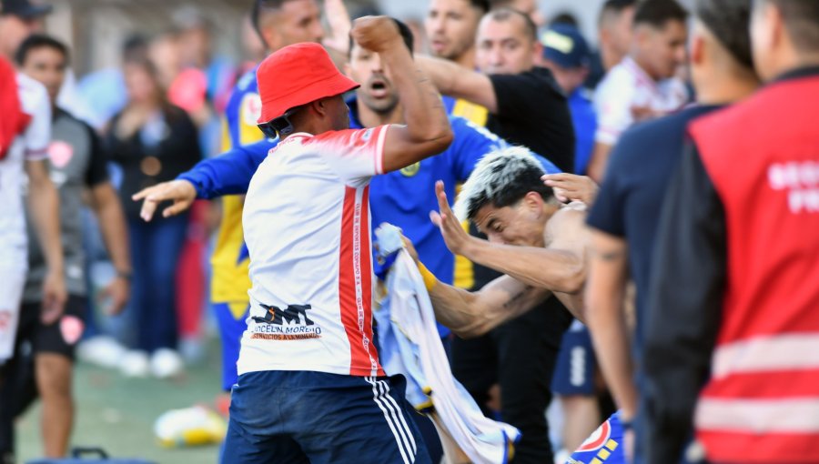 Informe arbitral detalló los graves incidentes que marcaron el partido entre D. Copiapó y la U. de Concepción