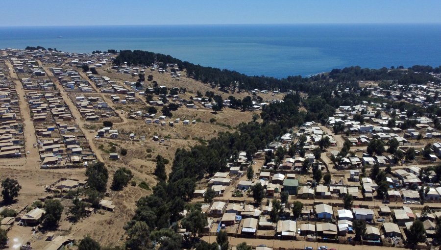 Desalojo de la megatoma de San Antonio sigue en suspenso debido a recursos presentados ante la Corte de Apelaciones de Valparaíso