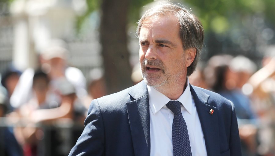 Senador Cruz-Coke por vuelco en asesinato de su primo y sobrinos en La Reina: "Es un caso macabro, horroroso"