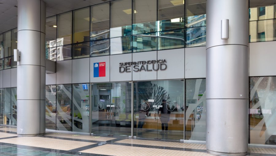 Cámara aprueba y despacha al Senado el proyecto que fortalece las facultades de la Superintendencia de Salud