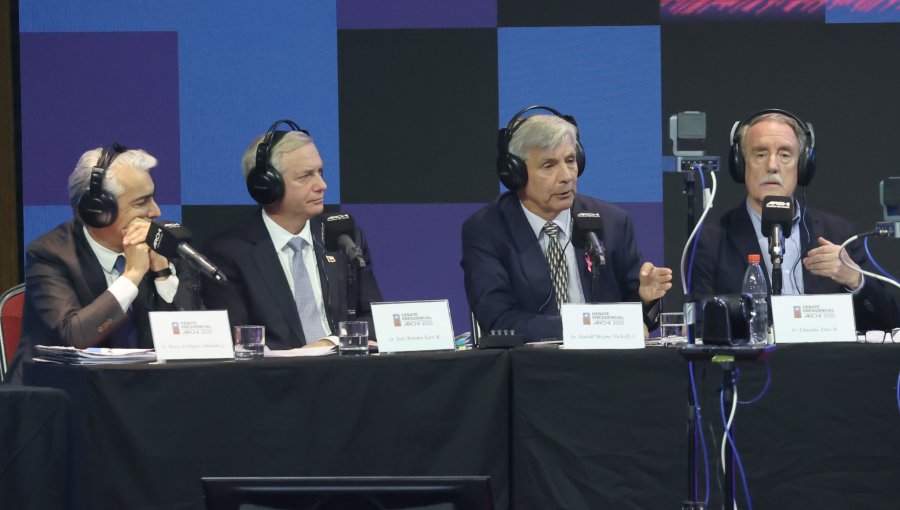 Kast defiende expulsiones en vuelos charter aunque cuesten US$300 millones: "La seguridad de los chilenos vale eso y más"