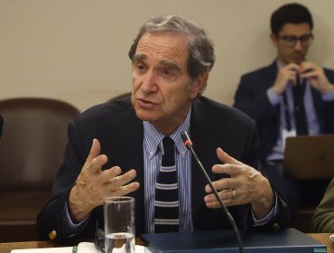 Exministro Larraín afirmó que "hay más ruido que nueces" en la conversión de Punta Peuco