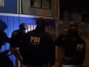 Detienen a delincuentes que se hicieron pasar por policías para asaltar a una familia en San Antonio